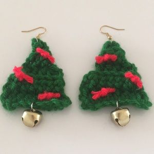 HAND CRAFTED Christmas Tree Earrings Jingle Bell Green Red Crochet Handmade